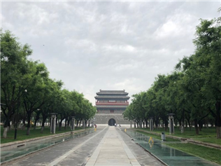 Beijing Central Axis City Walk : to explore the old and the new citylife